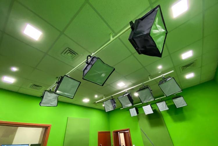 TV Studio Lights : Department of Journalism and Mass Communication TV and Radio Studio -  UNIVERSITY OF NAIROBI